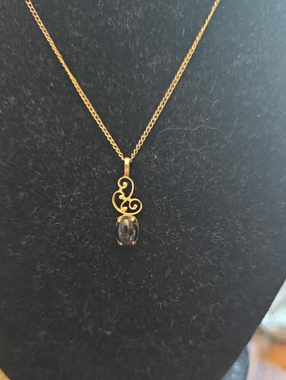 Vintage Sperry Gold Filled  Swirl Pendant Necklace w/ Onyx Stone